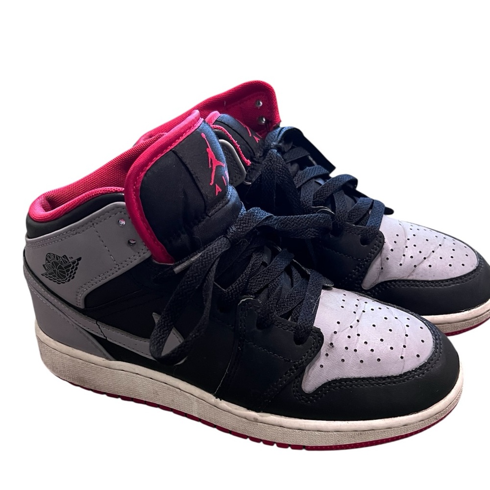 Nike Air Jordan 1 Mid Sneakers | Size 5Y